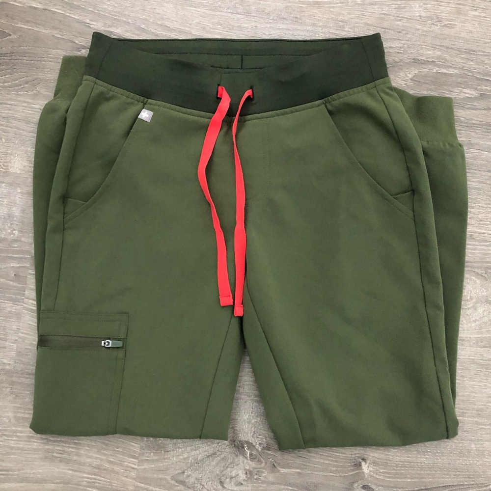 FIGS joggers